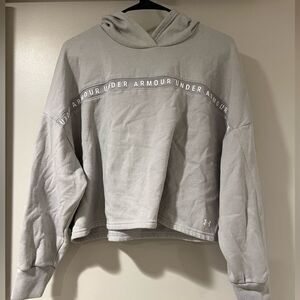 Women’s Cropped Under Armour hoodie